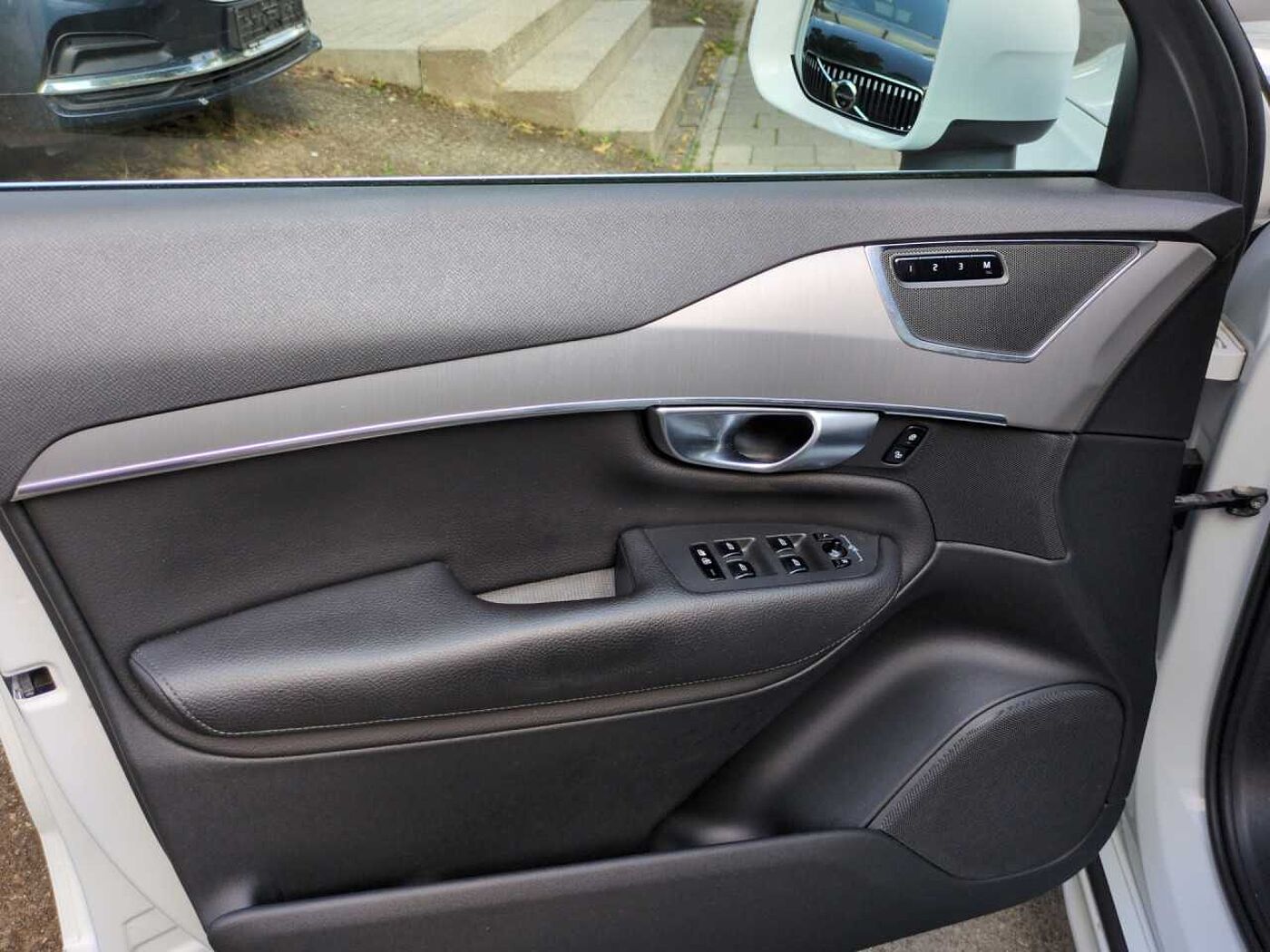 Volvo  XC90