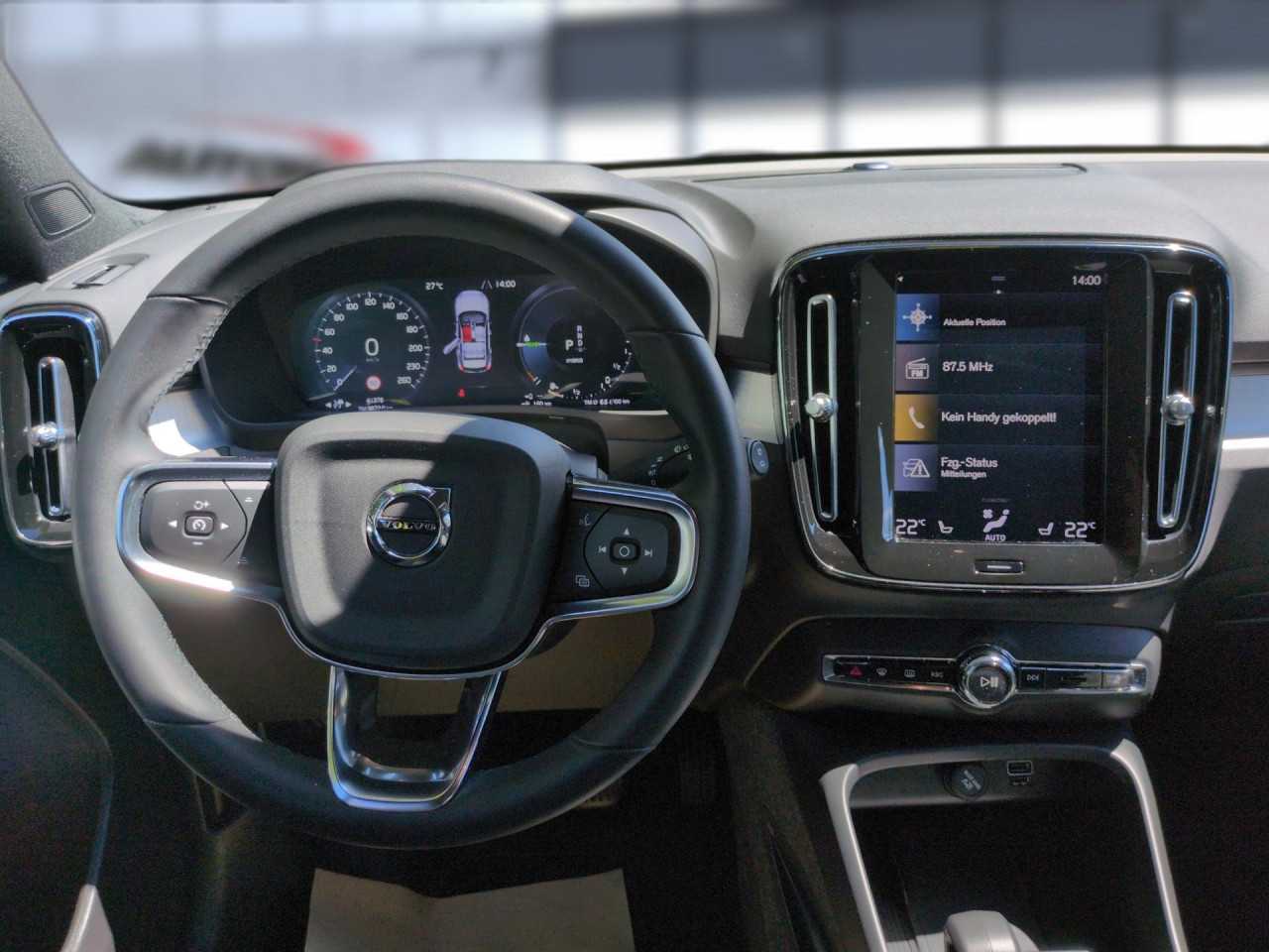 Volvo  XC40