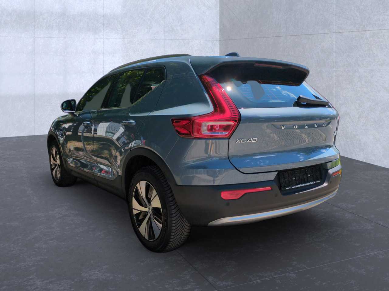 Volvo  XC40