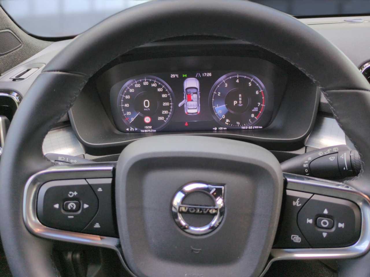 Volvo  XC40