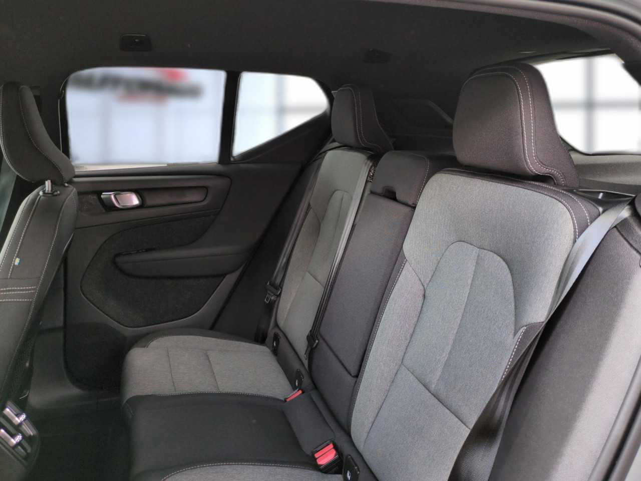 Volvo  XC40