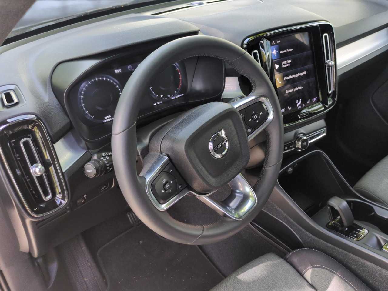 Volvo  XC40