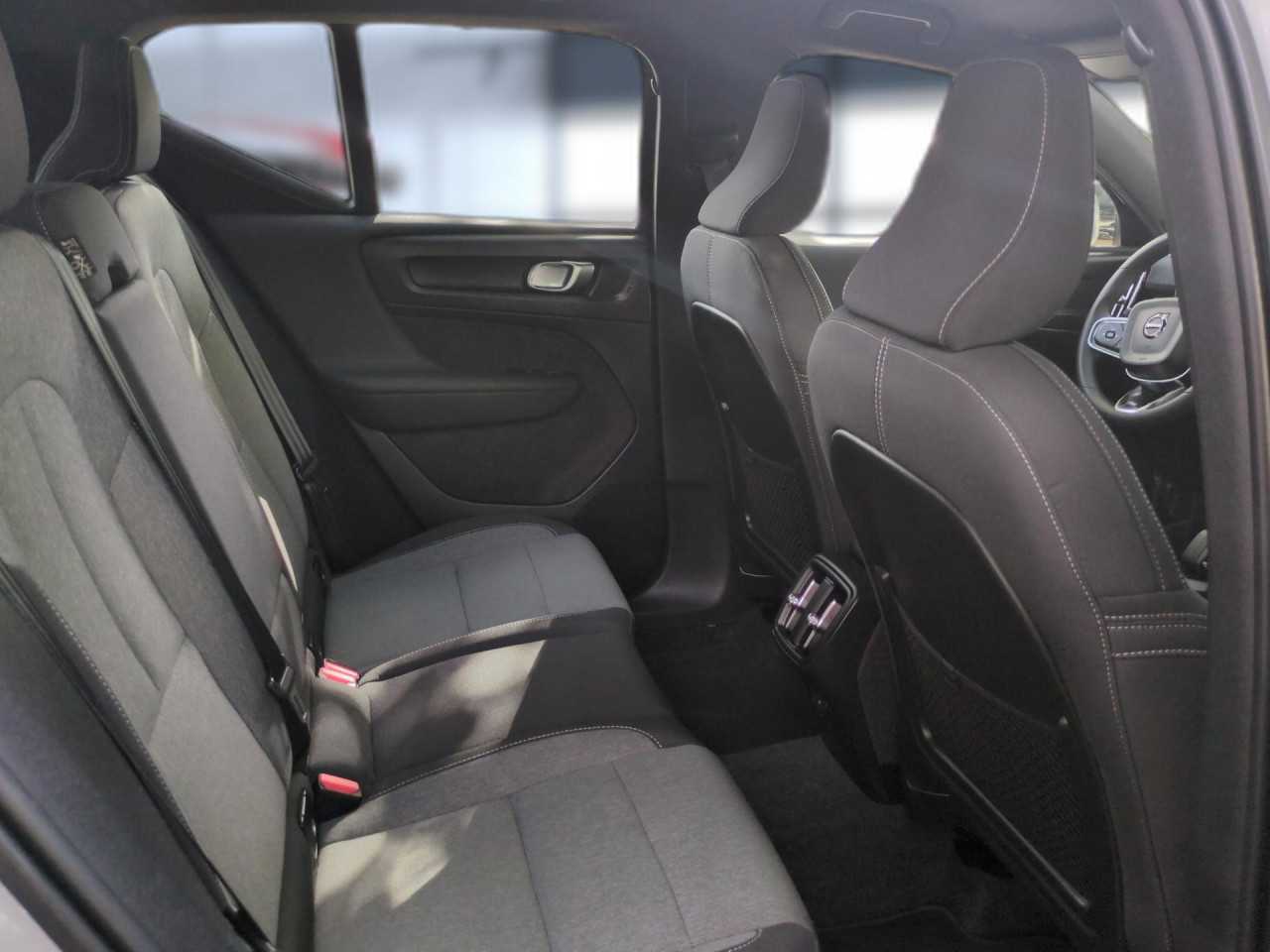 Volvo  XC40