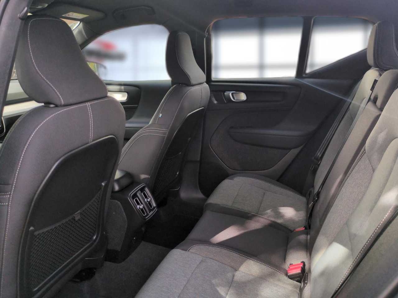 Volvo  XC40