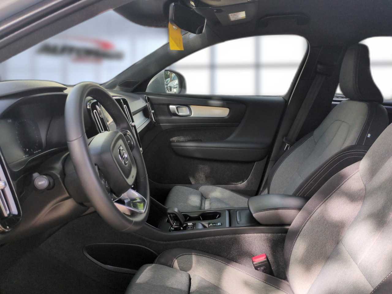 Volvo  XC40