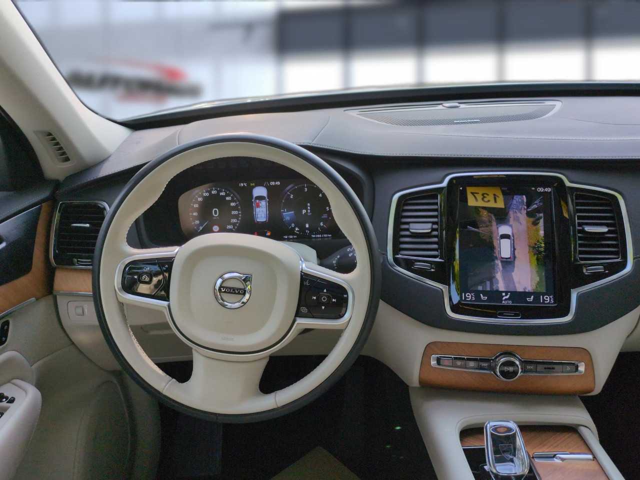 Volvo  XC90