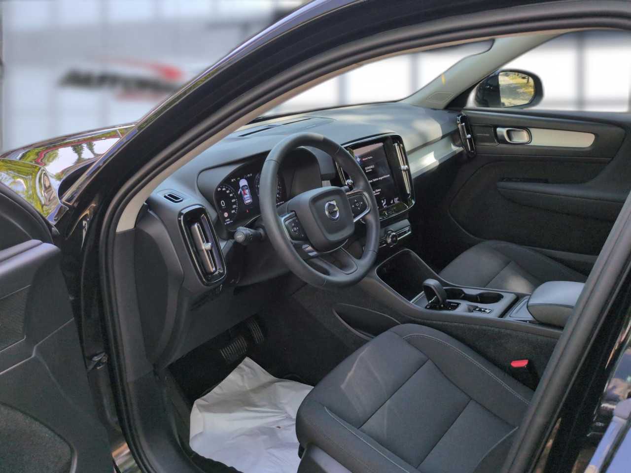 Volvo  XC40