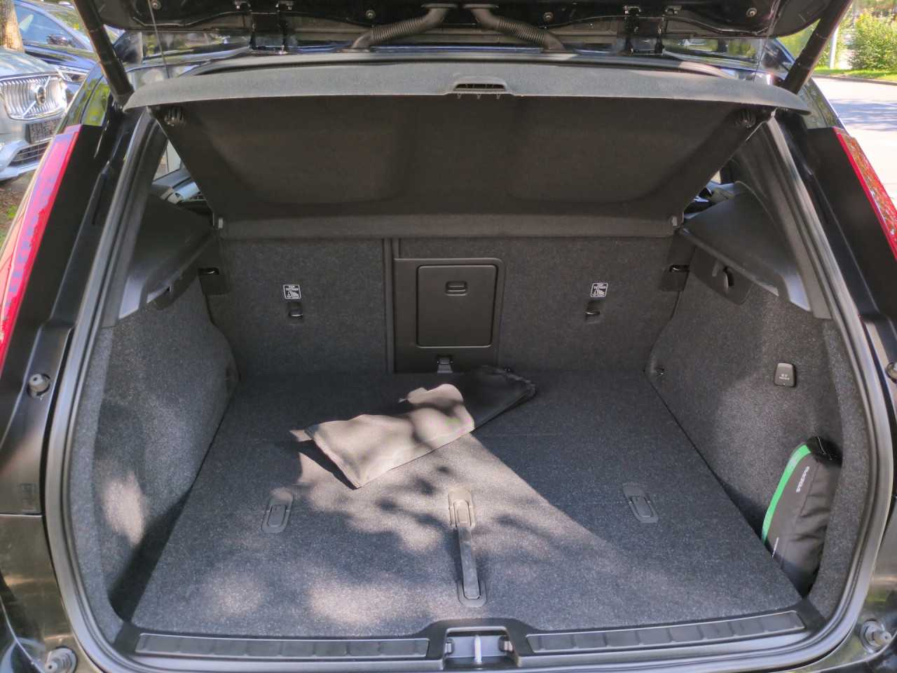 Volvo  XC40