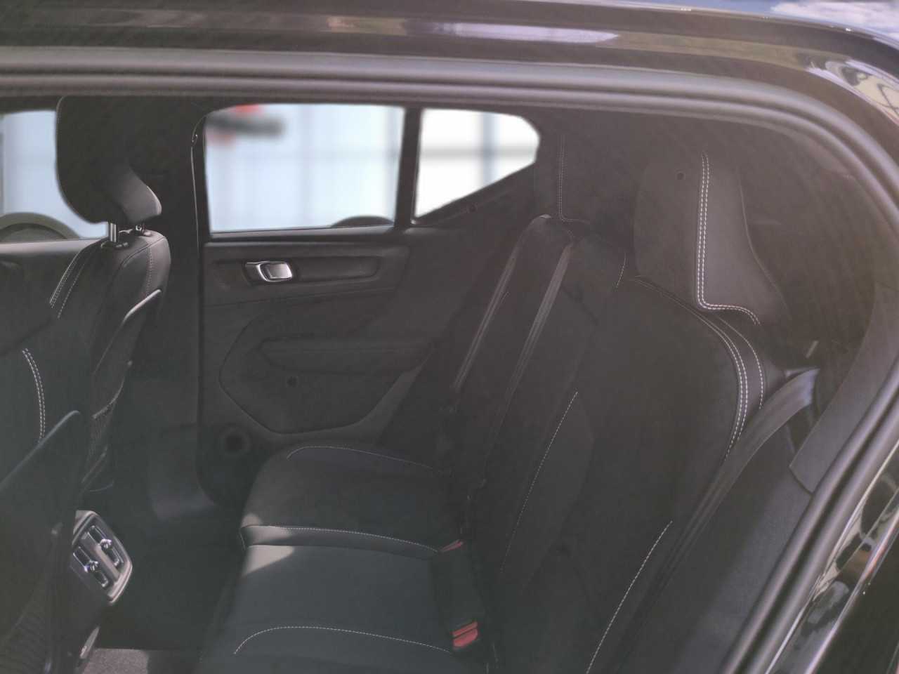 Volvo  XC40