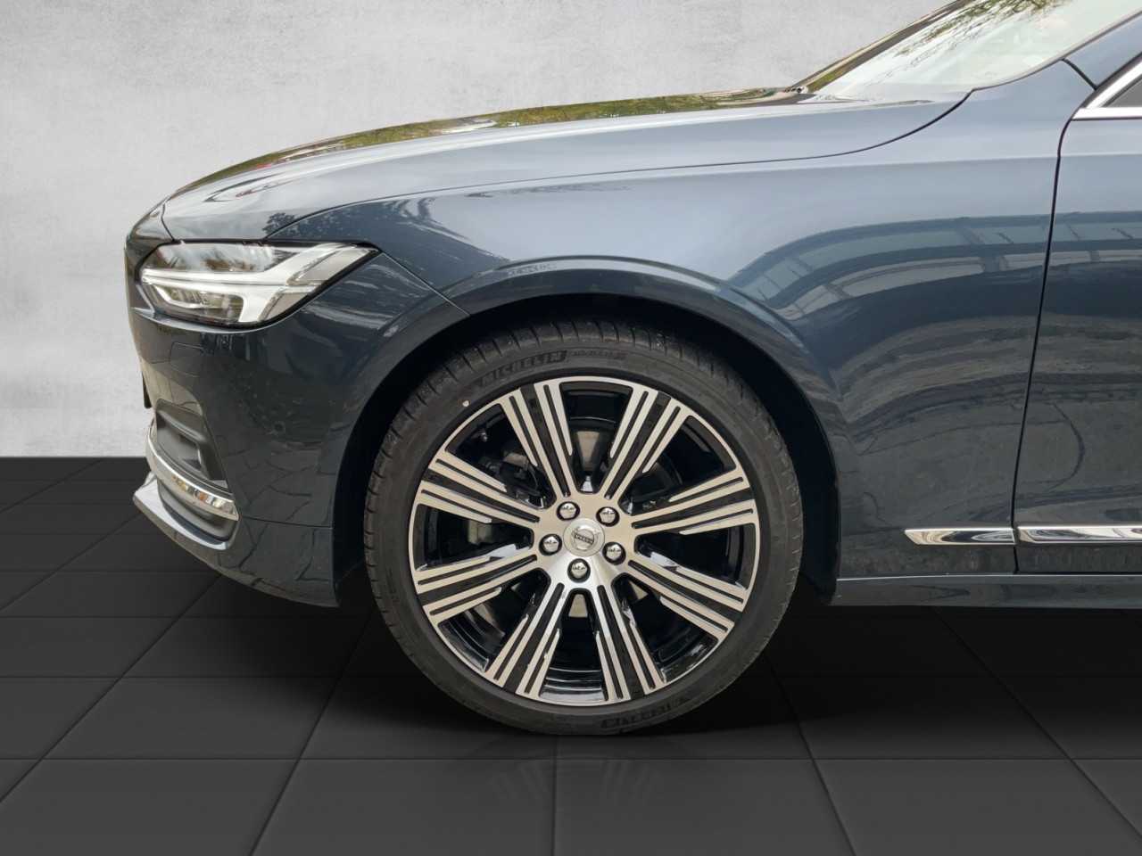 Volvo  V90 Ultimate Bright 360°/Head Up/Massage/Standhzg