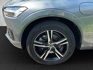 Volvo  XC 60 R Design Expression Recharge Plug-In Hybrid