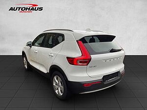 Volvo  XC 40 Momentum Pro 2WD