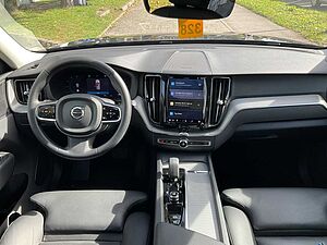 Volvo  XC 60 Plus Dark 2WD