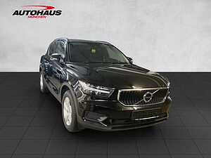 Volvo  XC 40 Momentum Core 2WD