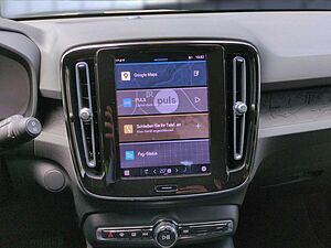 Volvo  XC40