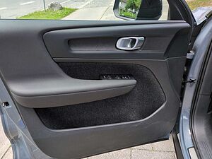 Volvo  XC40