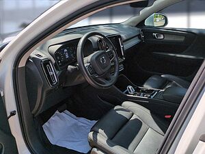 Volvo  XC40