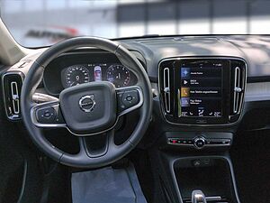 Volvo  XC40