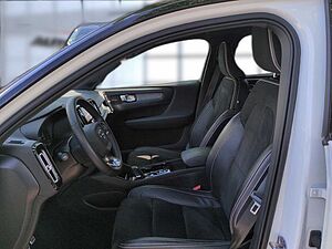 Volvo  XC40