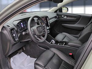 Volvo  XC40