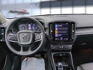 Volvo  XC40