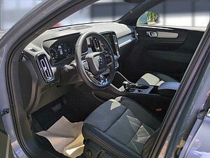 Volvo  XC40