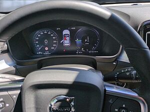 Volvo  XC40
