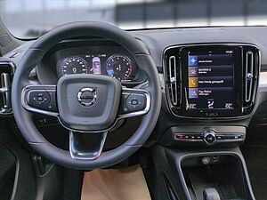 Volvo  XC40