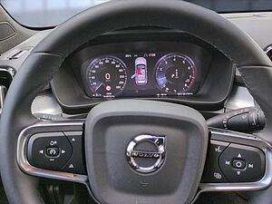 Volvo  XC40
