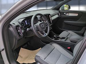 Volvo  XC40