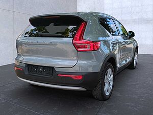 Volvo  XC40