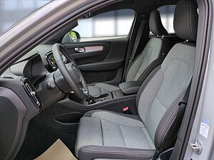 Volvo  XC40
