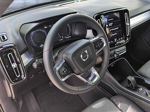 Volvo  XC40