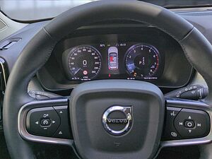 Volvo  XC40
