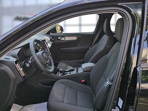 Volvo  XC40