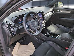 Volvo  XC40