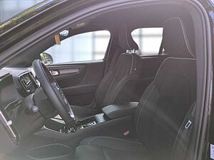 Volvo  XC40