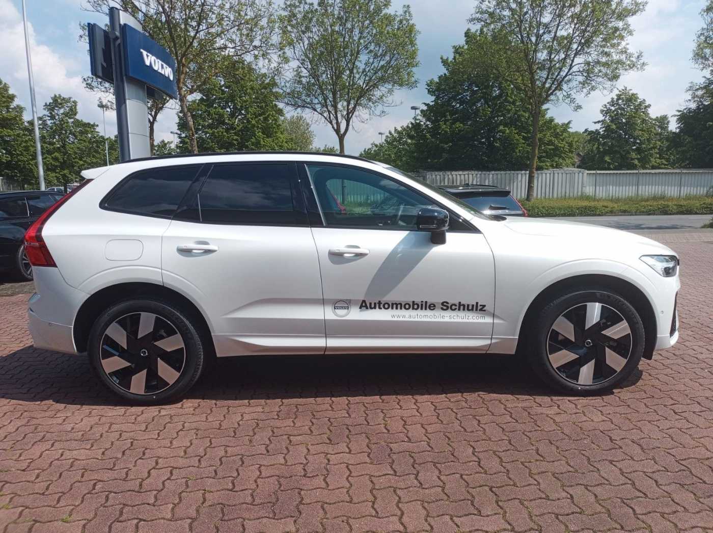 Volvo  T6 Plug-in Hybrid AWD Plus Dark