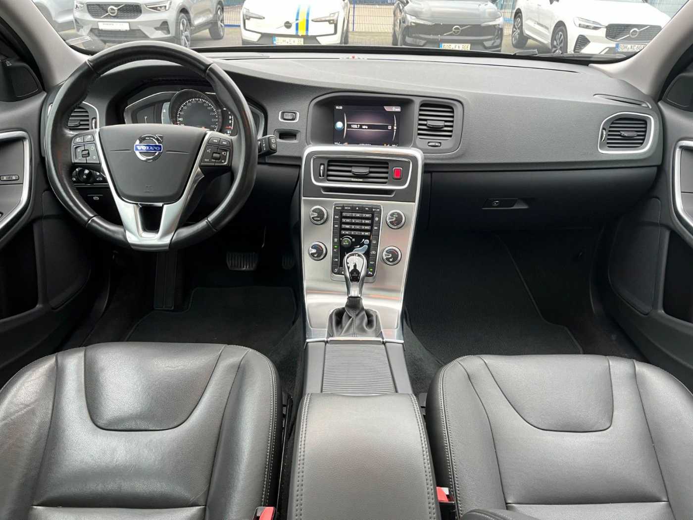 Volvo  D4 Geartr. *SD*KEYLESS*XENON*