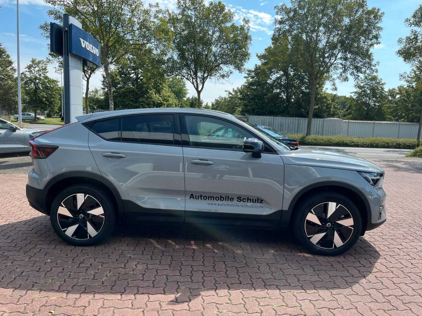 Volvo  Single Motor Extended Range Plus Dark