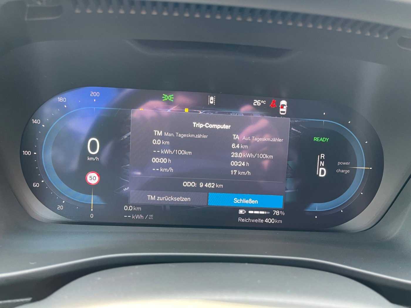 Volvo  Single Motor Extended Range Plus Dark