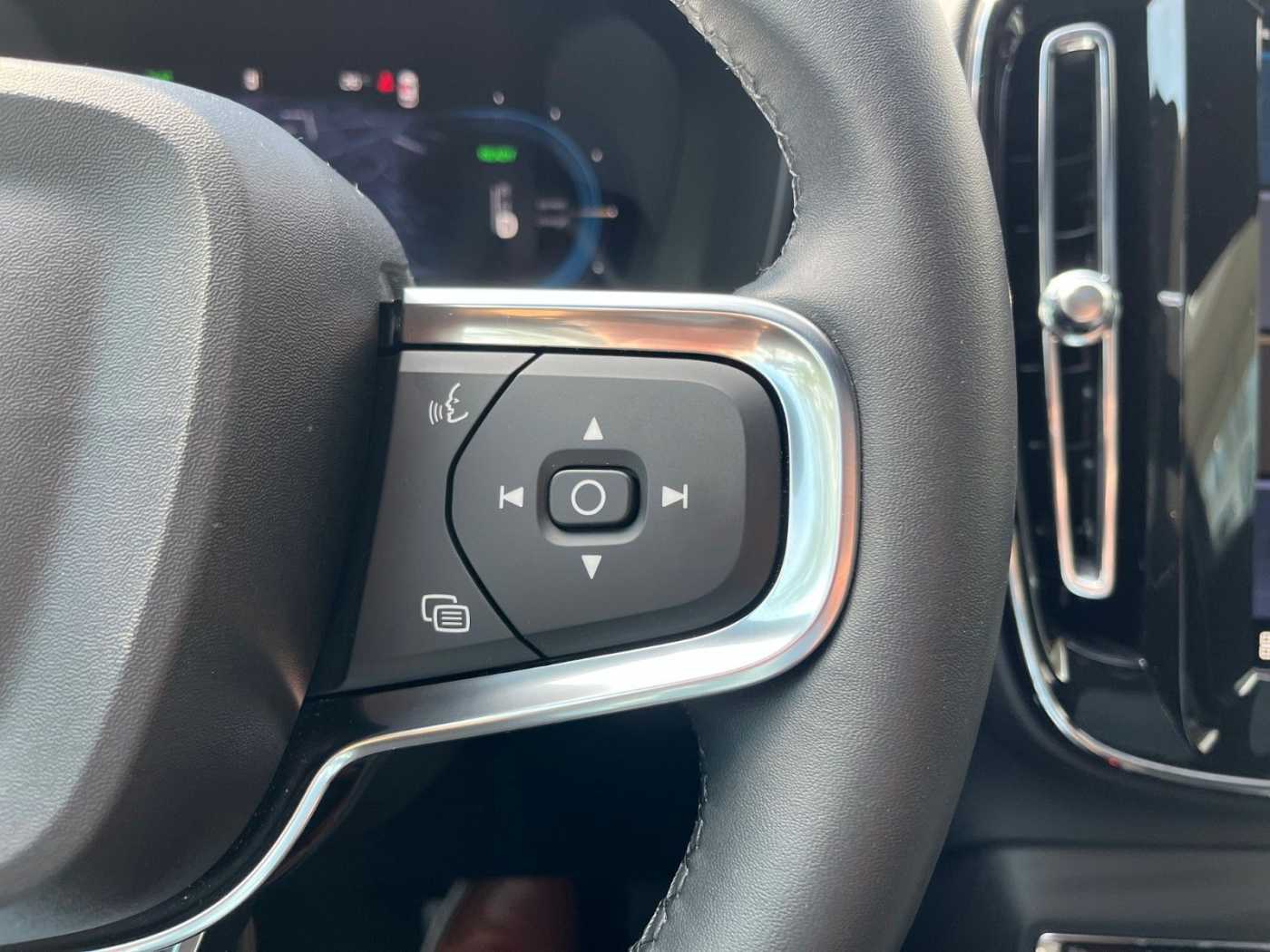 Volvo  Single Motor Extended Range Plus Dark