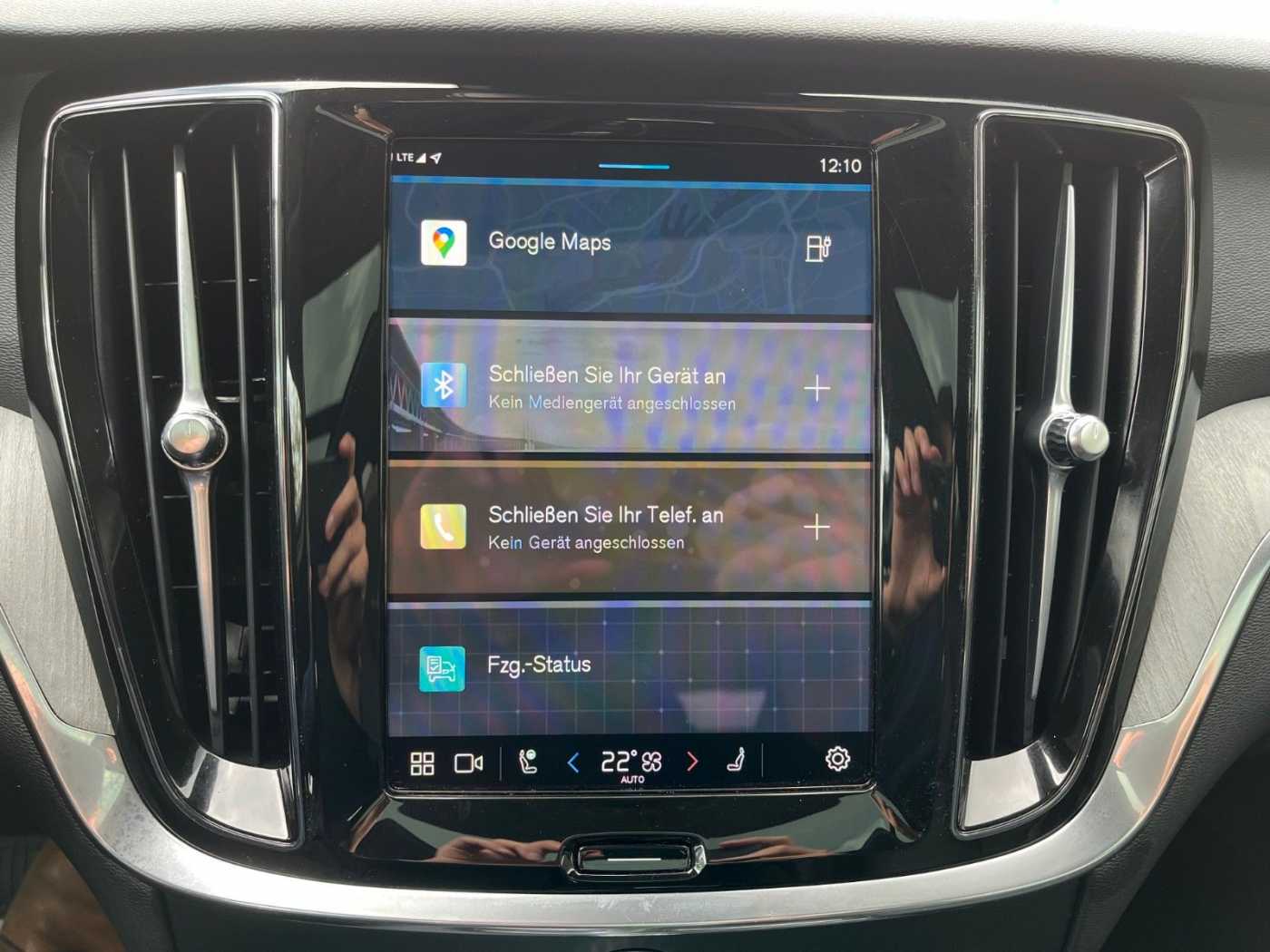 Volvo  T6 AWD Plug-in Hybrid Plus Dark Auto