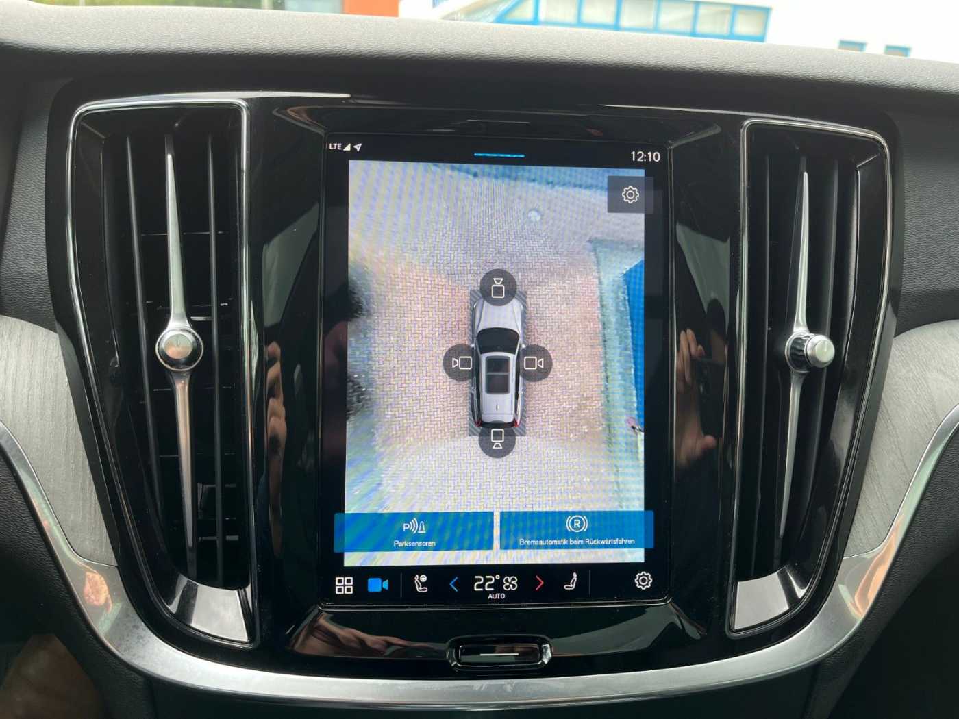 Volvo  T6 AWD Plug-in Hybrid Plus Dark Auto