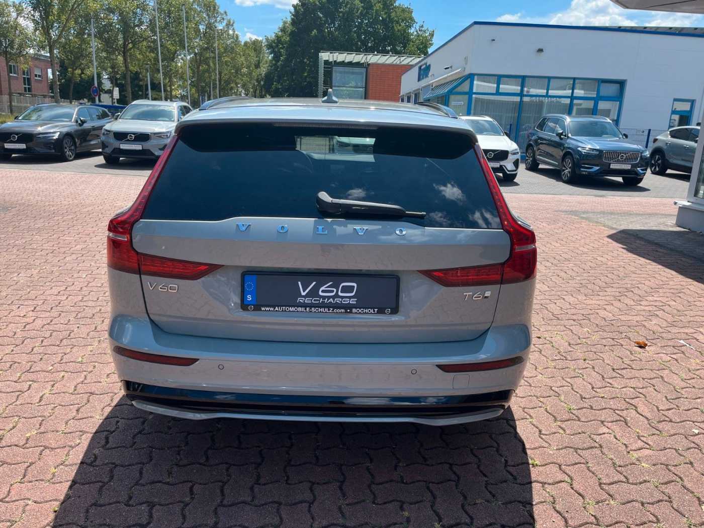 Volvo  T6 AWD Plug-in Hybrid Plus Dark Auto