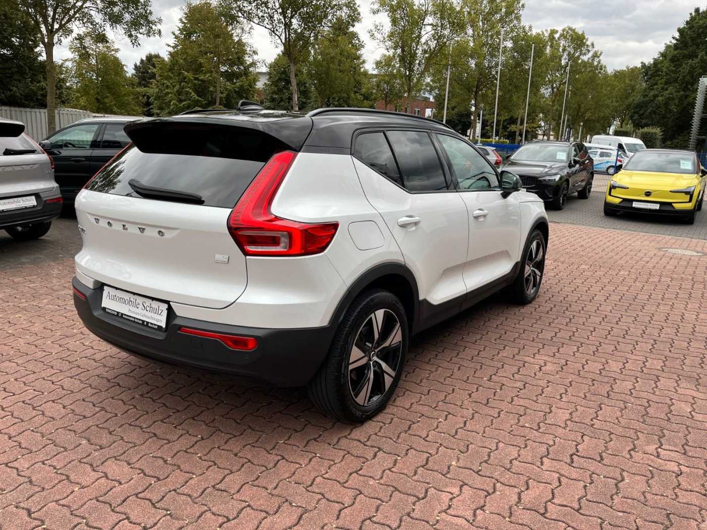 Volvo  Recharge R Design
