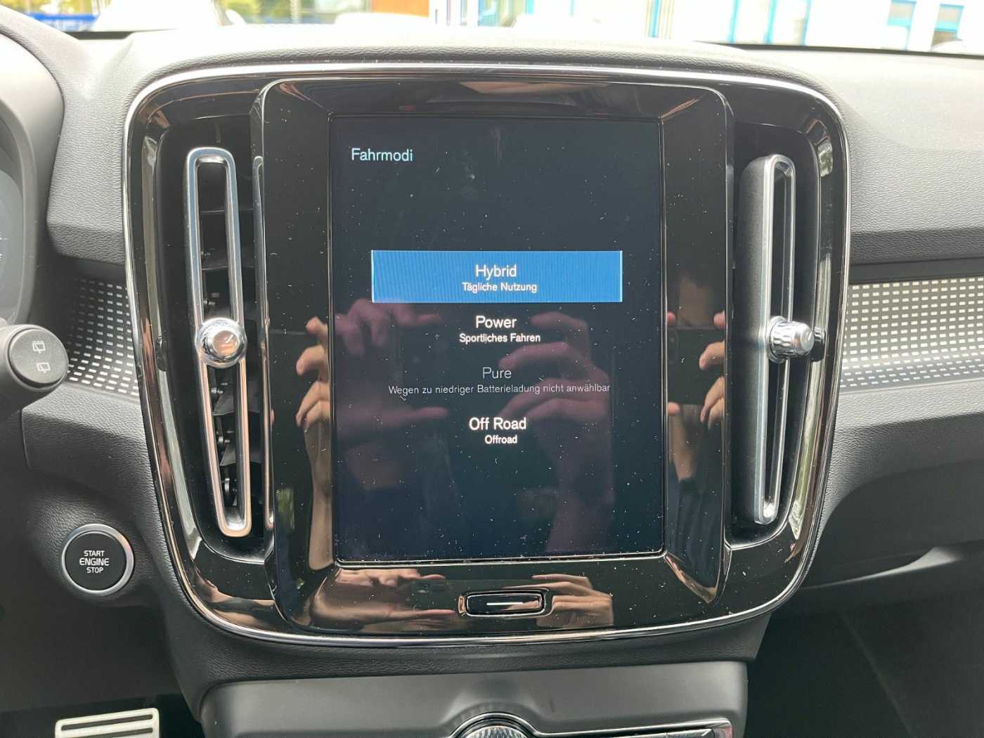 Volvo  Recharge R Design