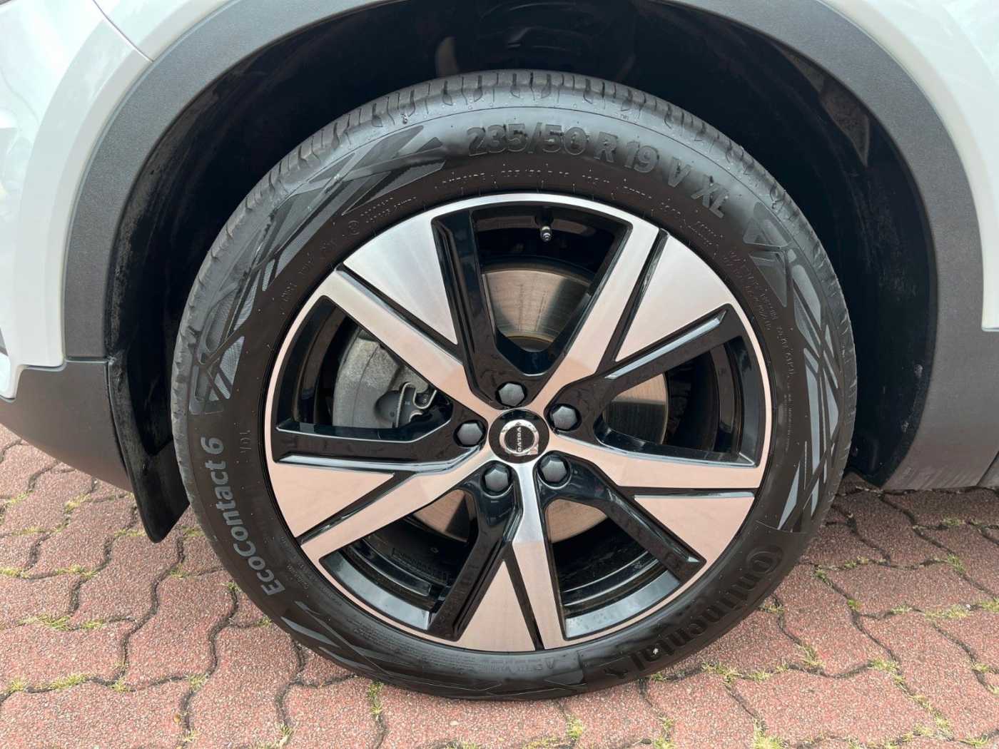 Volvo  Recharge R Design