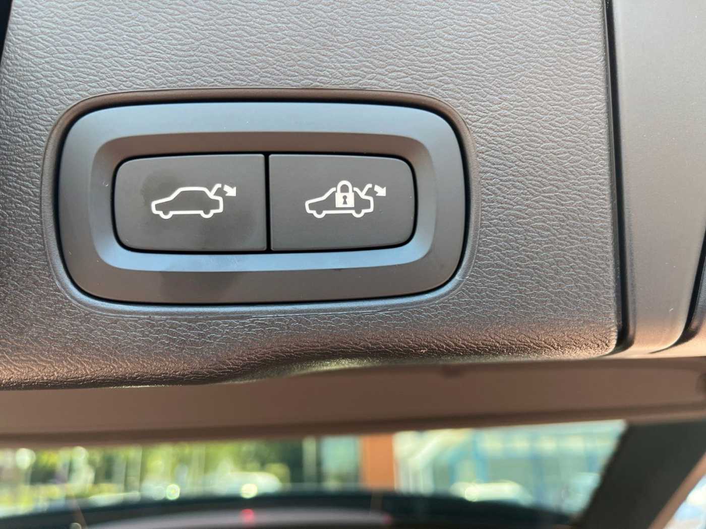 Volvo  T6 Plug-in Hybrid ULTRA BLACK EDITION *VOLL