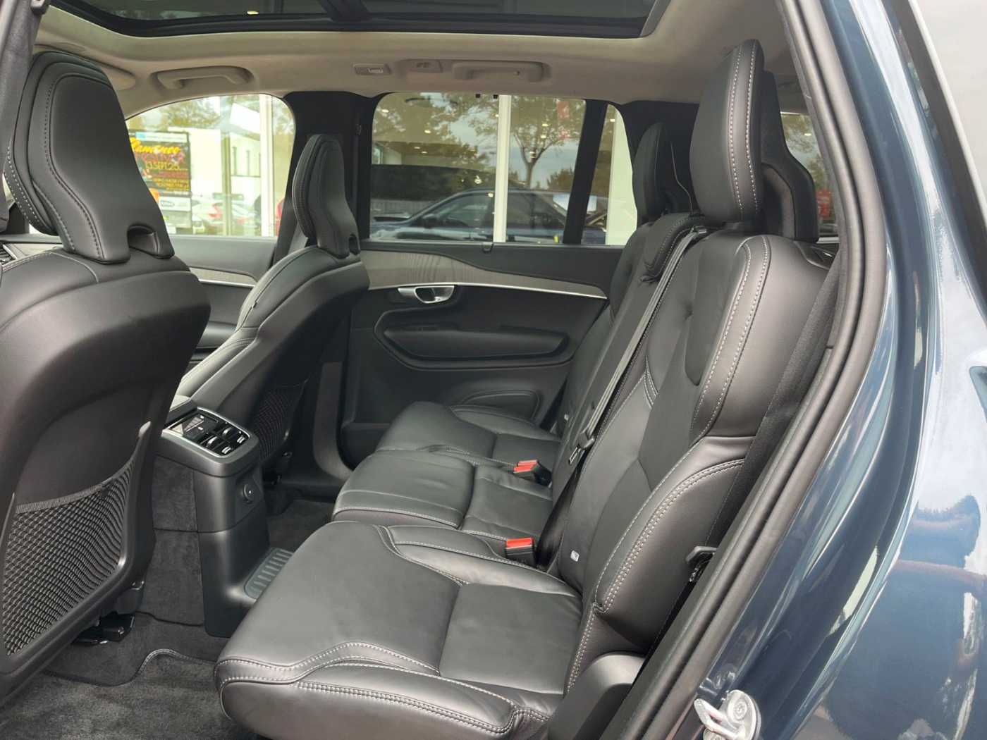 Volvo  T8 AWD Ultra Dark *LFW*HUD*AHK*PANO*